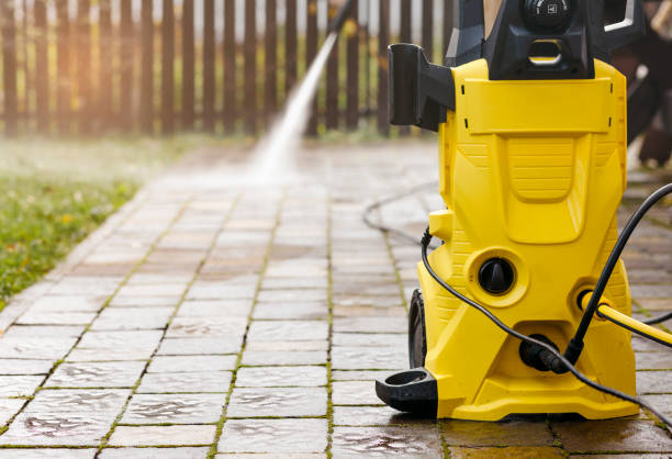 Best Pool Deck Cleaning  in Santa Fe Springs, CA
